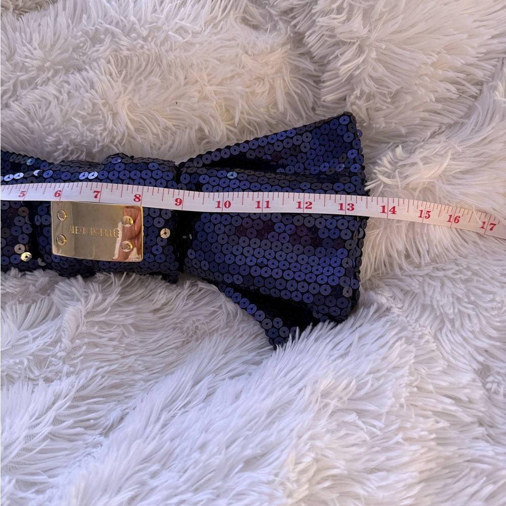 Alexis Mabille Navy Sequin Bow Clutch - Picture 4 of 4